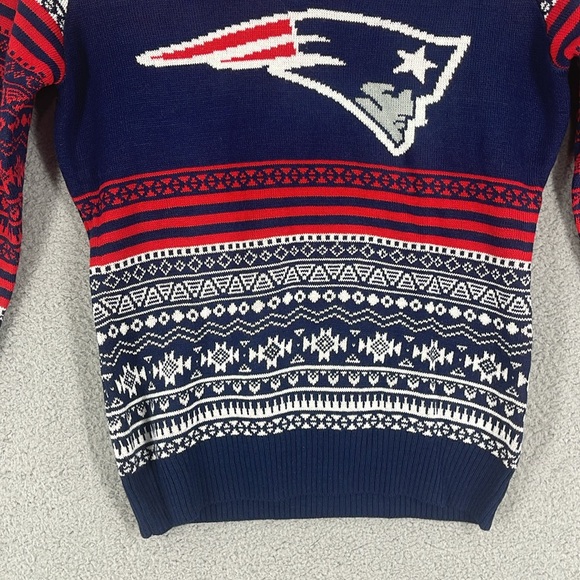 NFL New England Patriots v-neck long sleeve sweater men’s small pullover stretch - Picture 3 of 14